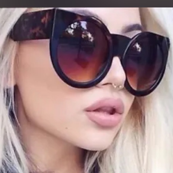 Accessories - Tortoise shell leopard oversized cat eye sunglasses round fetish sexy beach